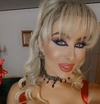 Trans Blondy - Transsexual escort in Bucharest