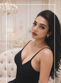 Trans Felixia Exclusive Companion - Transsexual escort in Jakarta Photo 1 of 7