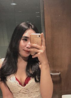 Trans Hot Ind - Transsexual escort in Jakarta Photo 7 of 16