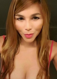 Trans Juliana - Transsexual escort in Manila Photo 2 of 4