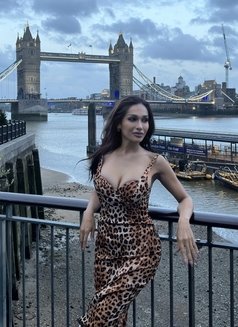 Trans Natalia Hawaiian Australian - Transsexual escort in London Photo 18 of 18