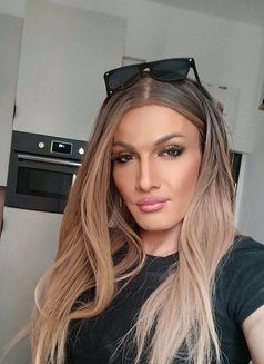 Trans Nikki - Transsexual escort in Bratislava Photo 3 of 5