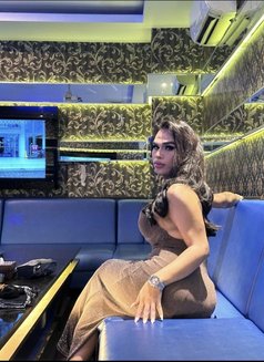 TRANS SUPERSTAR TOP AND BOTTOM BALI - Transsexual escort in Bali Photo 2 of 30