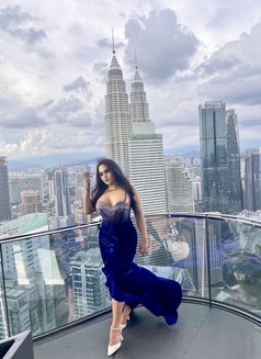 Trans versatile in jakarta - Acompañantes transexual in Jakarta Photo 17 of 19