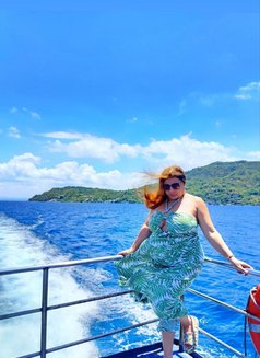 Trans Voluptous Miia - Transsexual escort in Manila Photo 4 of 4