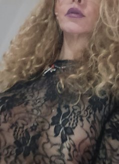 Trans2cpl - Acompañantes transexual in Athens Photo 10 of 10