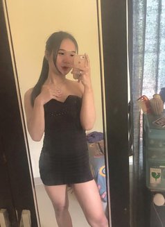 Transeksual Amelia - puta in Jakarta Photo 5 of 18