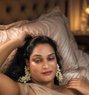 Transexual Priya Salem - Acompañantes transexual in Chennai Photo 1 of 6