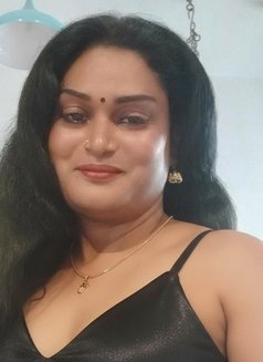 Transexual Salem Priyuu - Transsexual escort in Chennai Photo 1 of 6