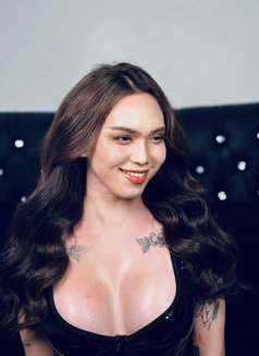 Transexual Young Tina 𫦠- Transsexual escort in Abu Dhabi Photo 14 of 18