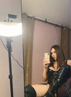 Transexual Young Tina 𫦠- Transsexual escort in Abu Dhabi Photo 16 of 18