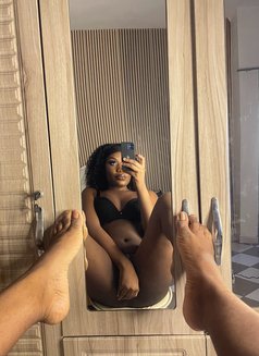 Transgenre Chaude Et Grosse bite - Transsexual escort in Abidjan Photo 20 of 21