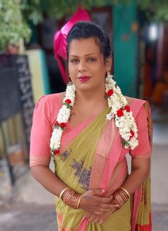 Transsexual Chennai Nishaaa - Acompañantes transexual in Chennai Photo 7 of 7