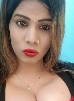 TRANSSEXUALS / SHEMALE BIG BOOBS & COCK - Transsexual escort in Bangalore Photo 2 of 4
