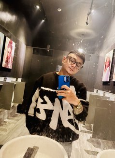 Travis - Male escort in Angeles City Photo 12 of 13