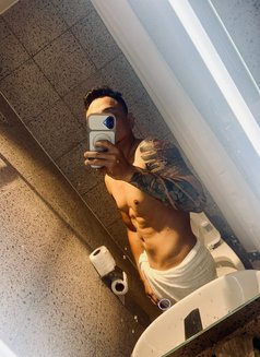 Travis - Male escort in Angeles City Photo 13 of 13