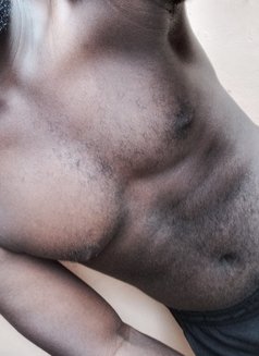 Tray - Male escort in Kampala Photo 1 of 2