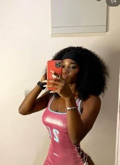 African Girl in Noida +91/813/289/2756 - puta in Noida Photo 1 of 4