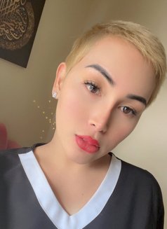 Tricia - Transsexual escort in Al Ain Photo 10 of 25
