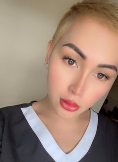 Tricia - Transsexual escort in Al Ain Photo 12 of 25