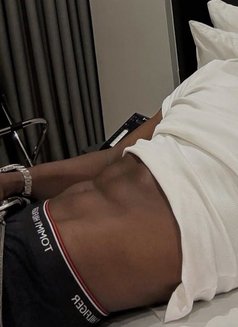 Trigga - Male escort in Nagoya Photo 2 of 6