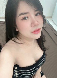 Trinh - escort in Abu Dhabi Photo 2 of 4