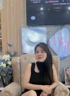 Trinh - escort in Abu Dhabi Photo 3 of 4