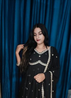 Tripti - puta in Hyderabad Photo 3 of 8