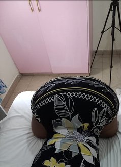 Trish - escort in Nairobi Photo 11 of 13