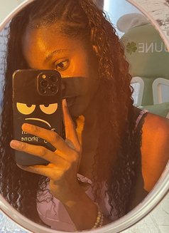 Trish - puta in Abuja Photo 2 of 3