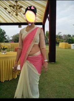 Trisha a Top Vip Escort Model's - puta in Pune Photo 3 of 4