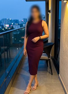 Trisha Available Escort - escort in Kochi Photo 1 of 4