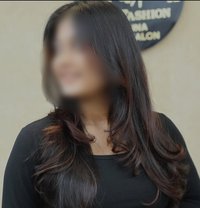Trisha Available Escort N - puta in Kochi