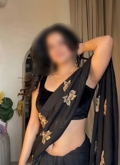 Trisha Available Now - puta in Shillong Photo 1 of 4