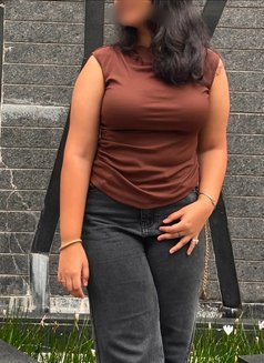 Trisha Available Now - puta in Thiruvananthapuram Photo 4 of 4