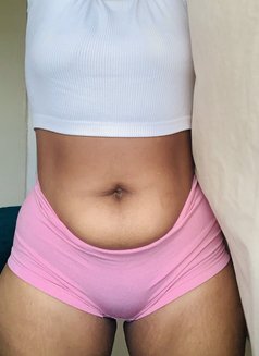 Trisha - puta in Gaborone Photo 1 of 2