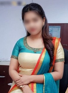 Trisha Book Me - puta in Fujairah Photo 4 of 4