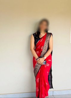 Trisha Escort Now - puta in Kochi Photo 1 of 4