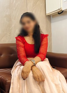 Trisha Escort Now - puta in Kochi Photo 2 of 4