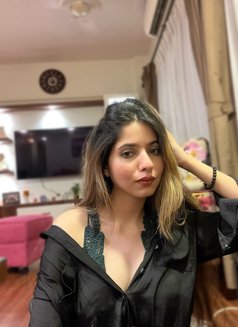 Trisha - escort in Abu Dhabi Photo 4 of 5