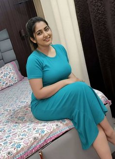 Trisha - escort in Chennai Photo 4 of 6