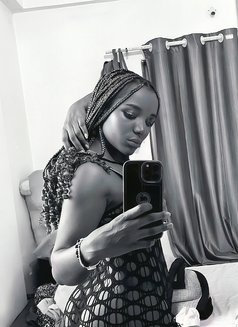 Trisha - puta in Pune Photo 10 of 11