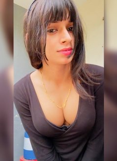 TRISHA SHEMALE VISITOR - Transsexual escort in New Delhi Photo 18 of 19