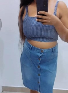 Trishi ( Cam & Visit Girl) - escort in Colombo Photo 7 of 8