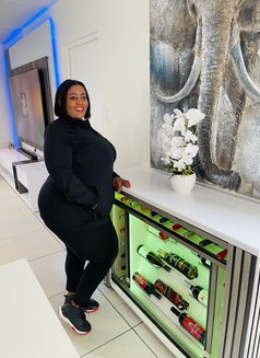 Trishy - escort in Randburg Photo 2 of 3