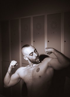 Tristan Red - Masajista in Madrid Photo 10 of 15