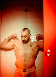 Tristan Red - Masajista in Madrid Photo 12 of 15