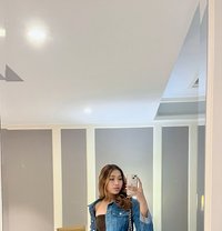 Trixie - Transsexual escort in Manila