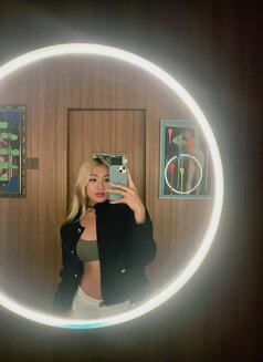 Trixie - Transsexual escort in Manila Photo 5 of 5
