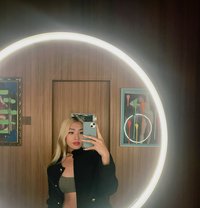 Trixie - Transsexual escort in Manila